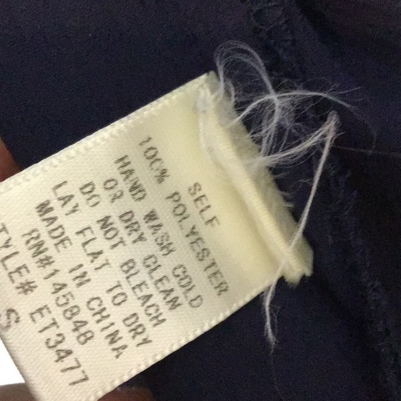 Everly > Navy Frilly Blouse Small - Picture 8 of 9